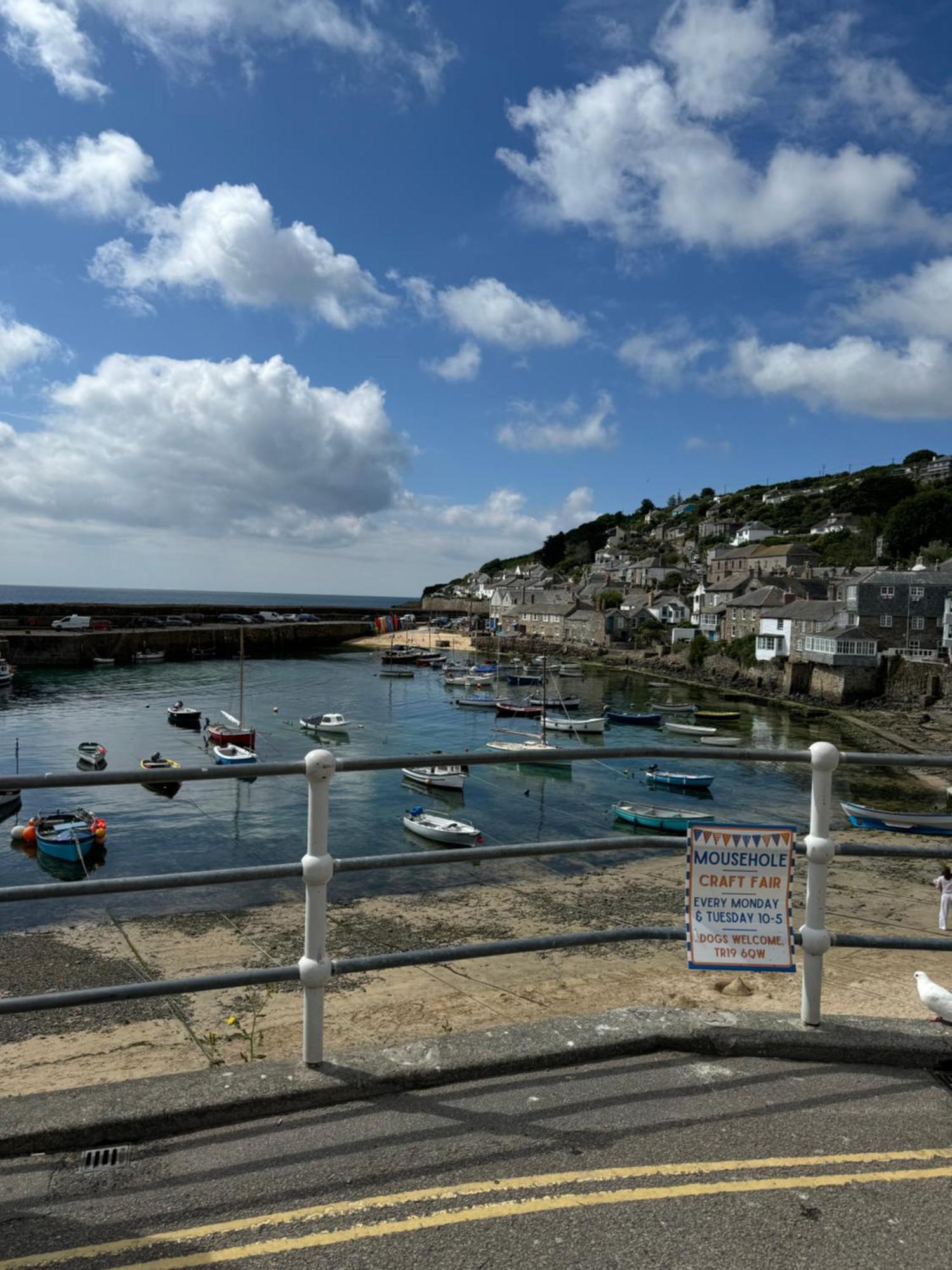 1-Bed Luxury Seafront Cabin In Heart Of Newlyn, Mousehole Ngoại thất bức ảnh