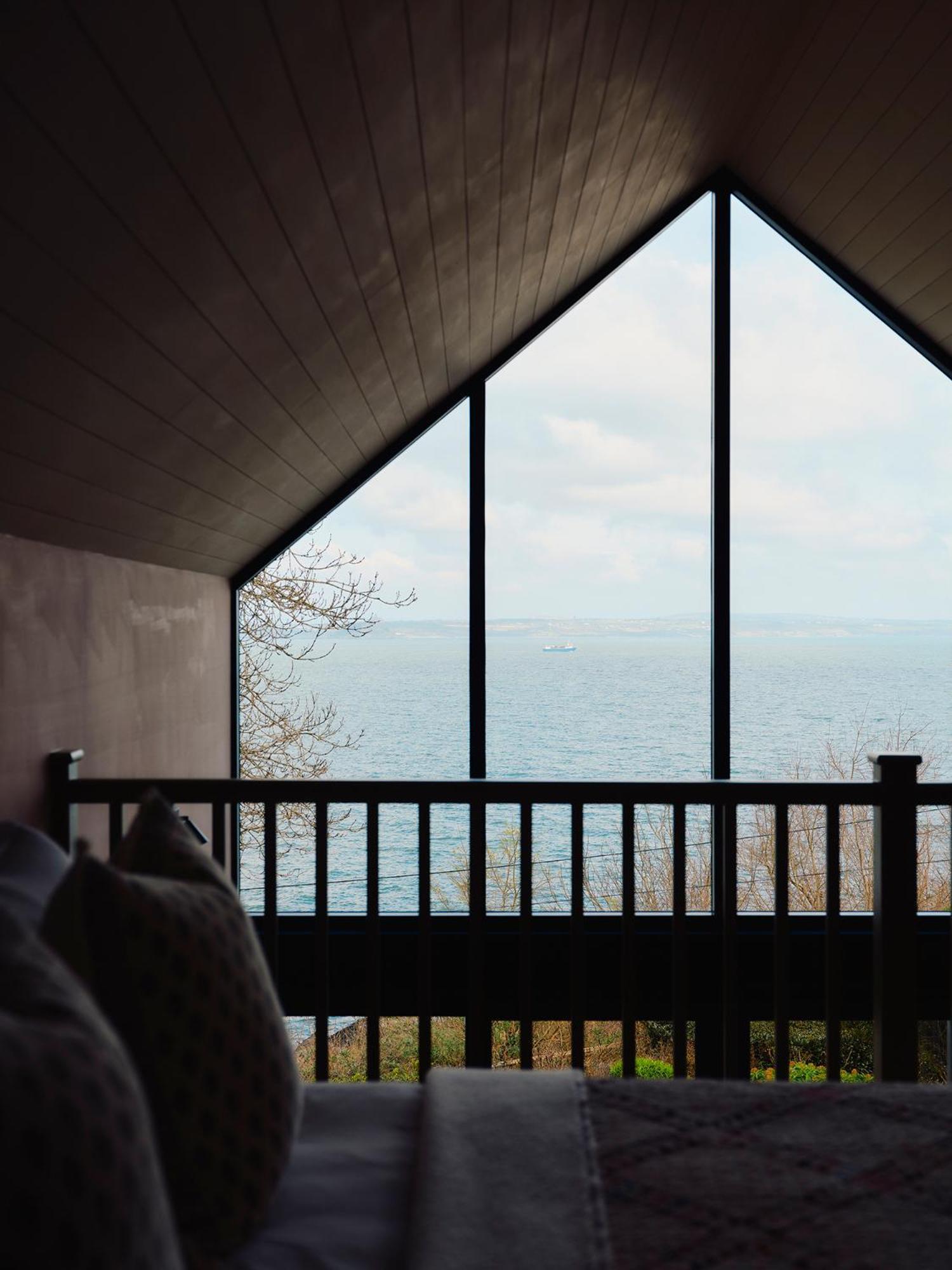 1-Bed Luxury Seafront Cabin In Heart Of Newlyn, Mousehole Ngoại thất bức ảnh